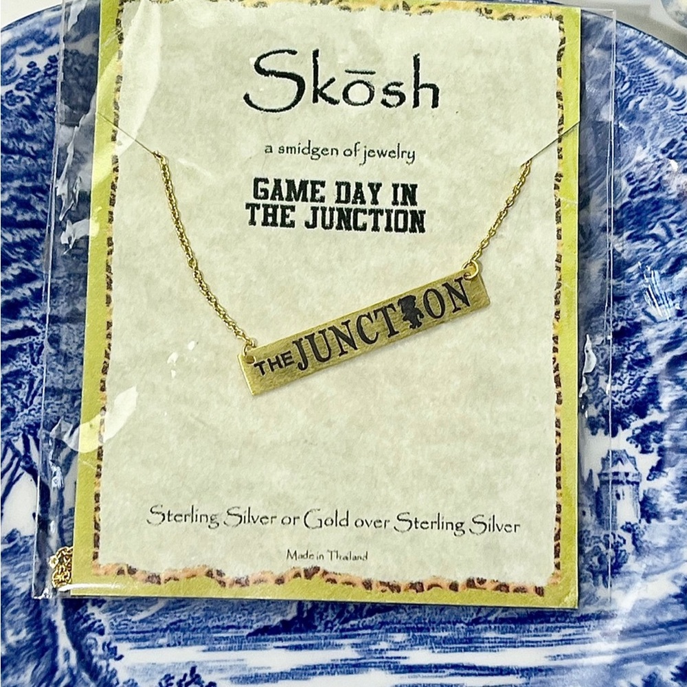 Skōsh Mississippi State Collegiate Gold Bar Necklace